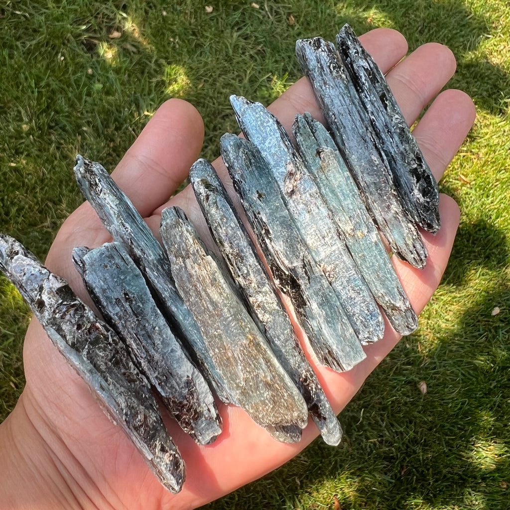Kianit albastru (Cianit) piatra bruta, druzy.ro, cristale 1