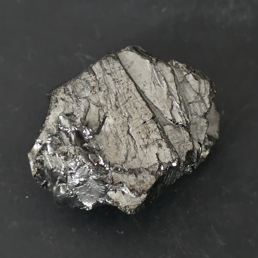 Shungit cristalizat Elite (Nobil) model 4, pietre semipretioase - druzy.ro 5 