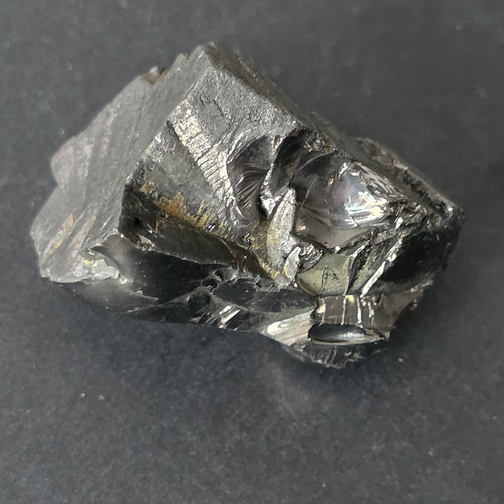 Shungit cristalizat Elite (Nobil) model 16, pietre semipretioase - druzy.ro 2 