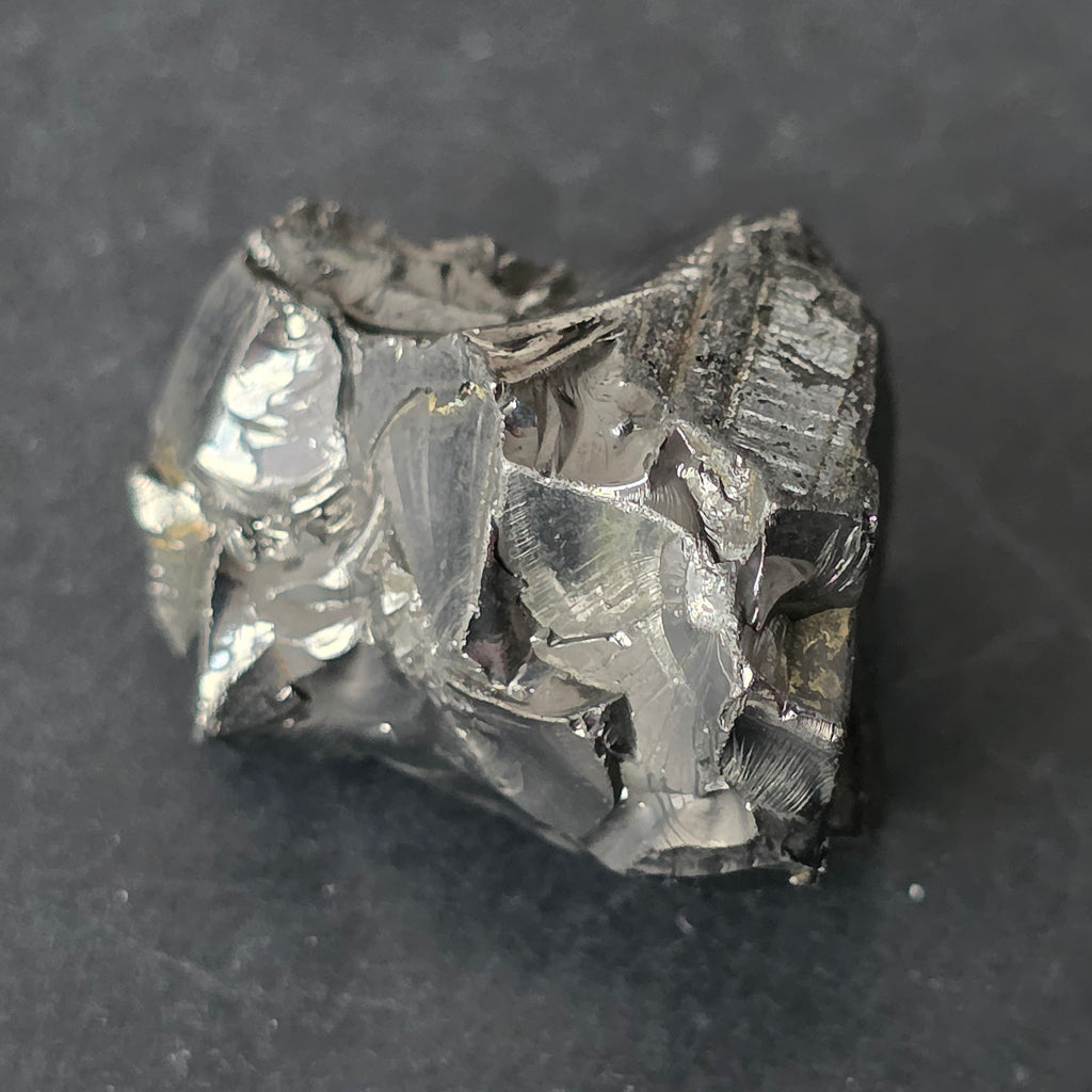 Shungit cristalizat Elite (Nobil) model 16, pietre semipretioase - druzy.ro 6 