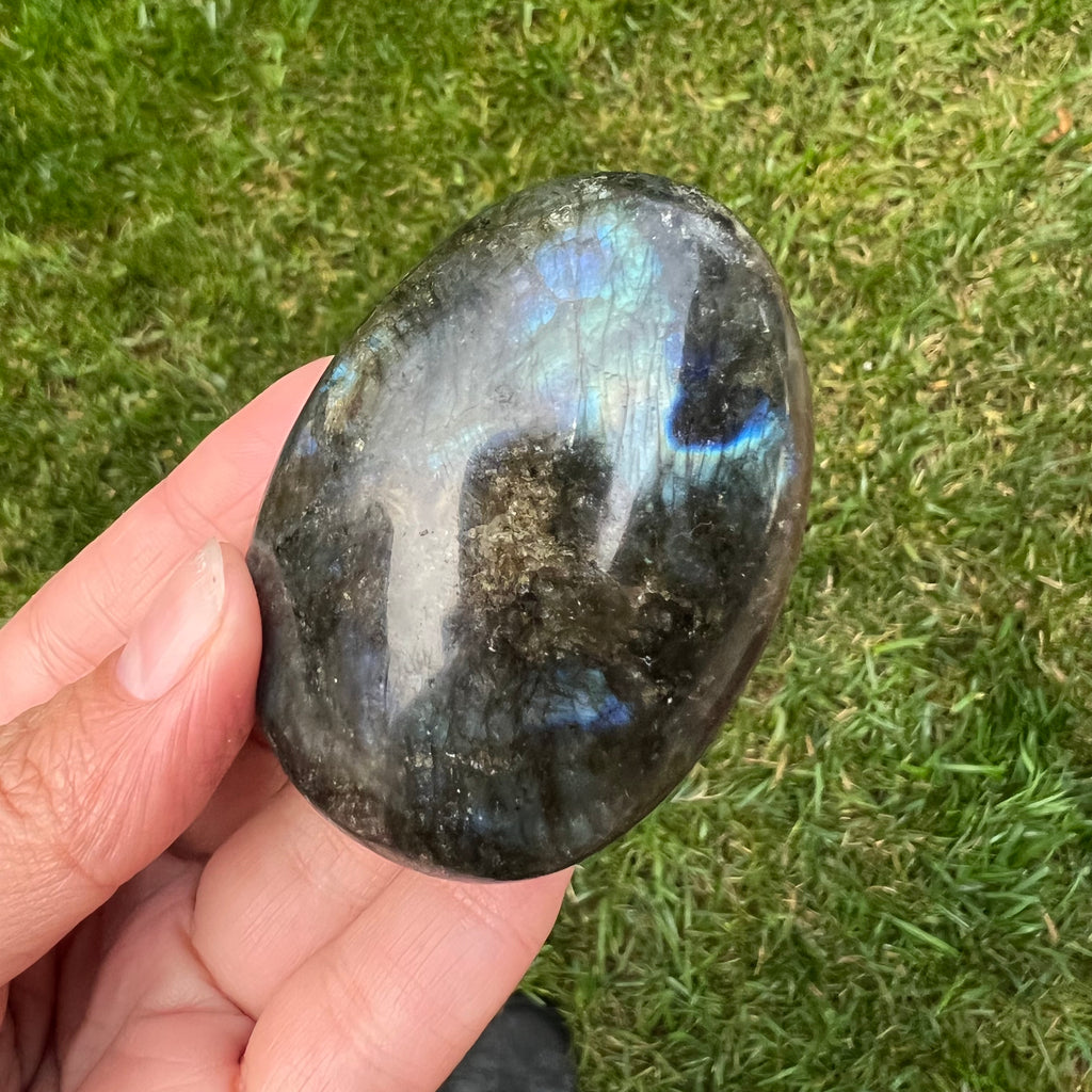 Labradorit palm stone m15, druzy.ro, cristale 2